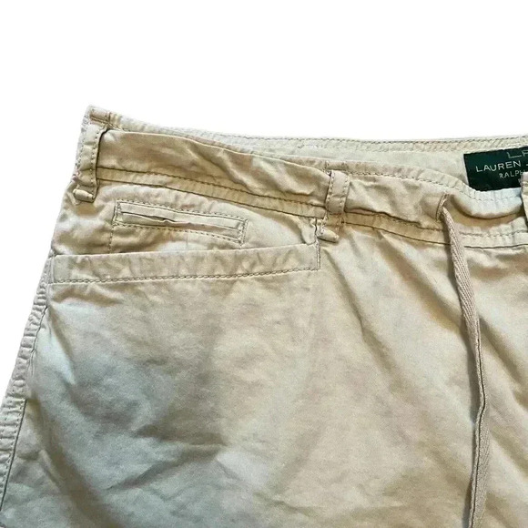 Lauren Jeans Co Ralph Lauren LRL Women’s Khaki Shorts Size 14 Petite Drawstring - Picture 3 of 6